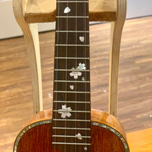 將圖片載入圖庫檢視器 Magi 31S 非洲桃花心木全實木 21&quot; Ukulele
