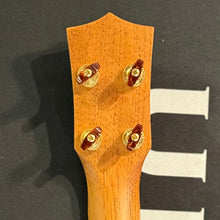 Load image into Gallery viewer, 【預售】100% Handmade Oulcraft Walnut / Pale Moon Ebony 23&quot; Concert Ukulele
