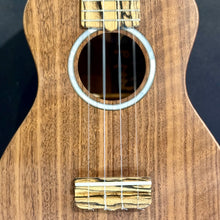 Load image into Gallery viewer, 【預售】100% Handmade Oulcraft Walnut / Pale Moon Ebony 23&quot; Concert Ukulele
